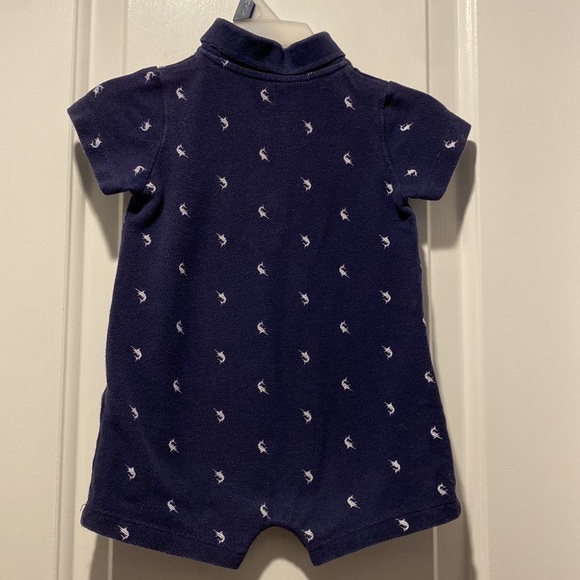 Carter’s romper size 9m - Picture 2 of 3